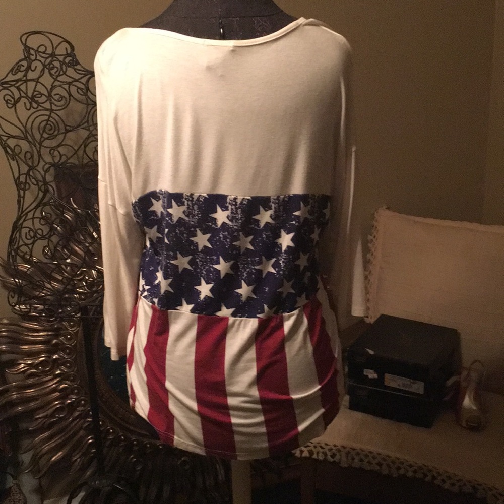 Top - Picture 2 of 4